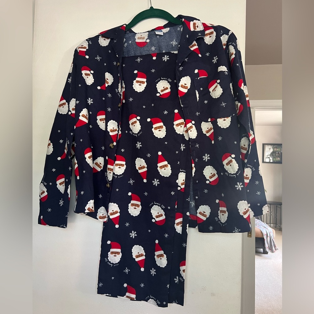Old Navy Black Santa Kid’s pajama set
